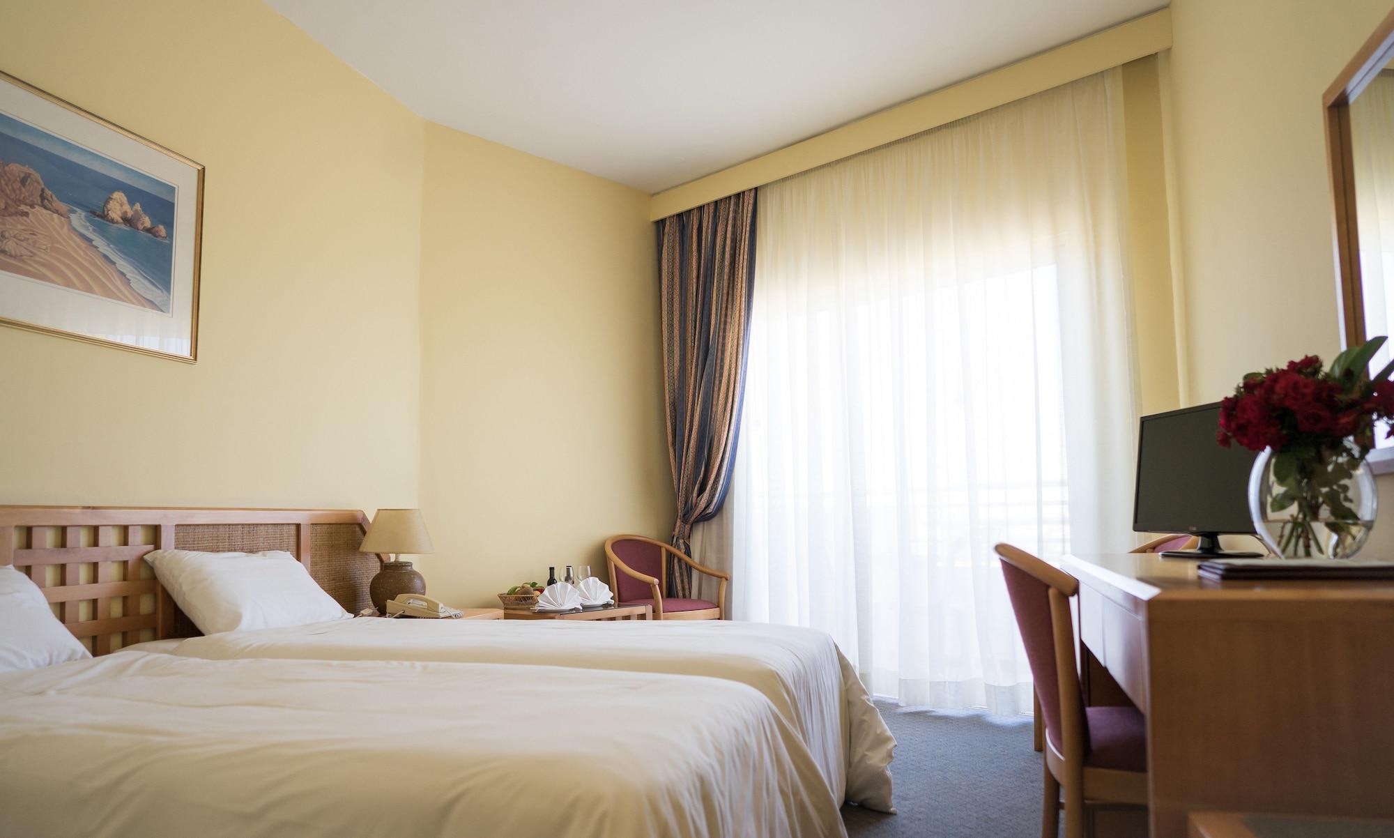 Aloe Hotel Paphos Kültér fotó