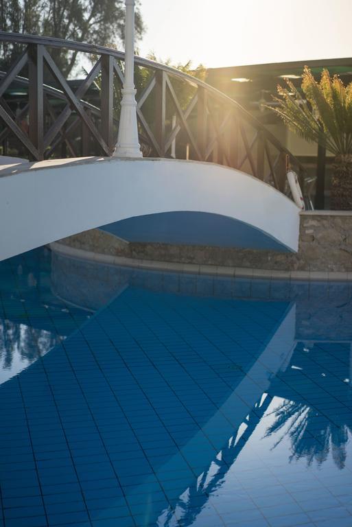 Aloe Hotel Paphos Kültér fotó