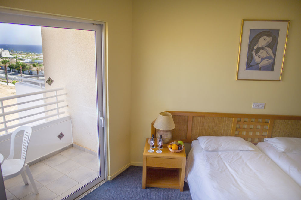 Aloe Hotel Paphos Kültér fotó