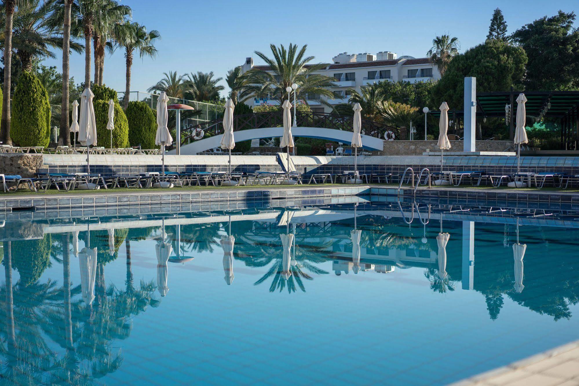 Aloe Hotel Paphos Kültér fotó