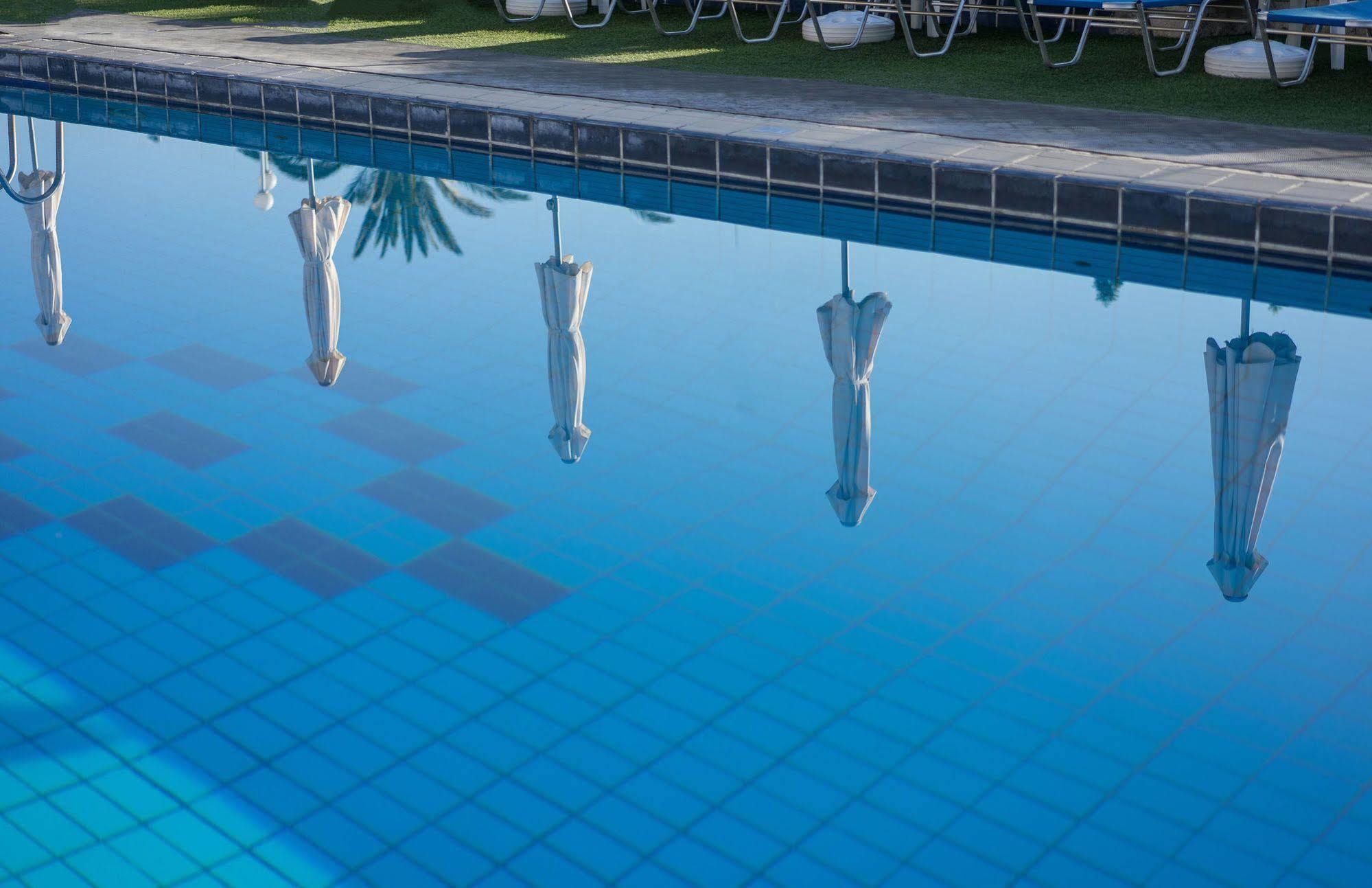 Aloe Hotel Paphos Kültér fotó