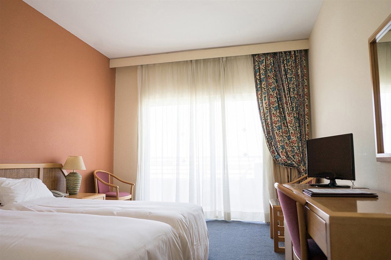 Aloe Hotel Paphos Kültér fotó